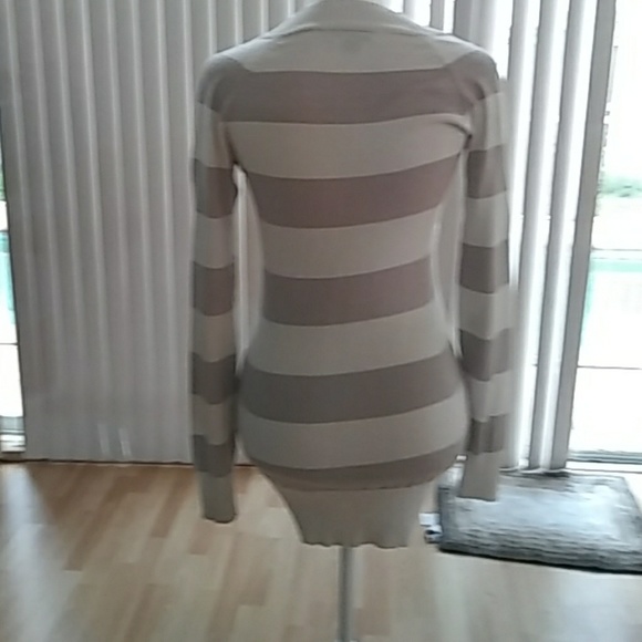 Sweater - Picture 2 of 3